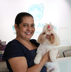Equipe da Mundo Animal com pet